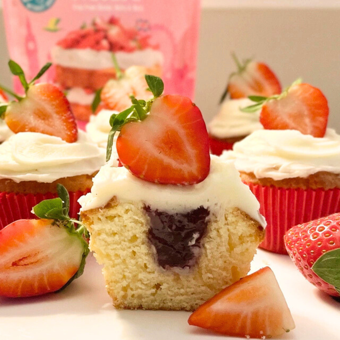 Raspberry Victoria Sponge Cupcakes – NothingFishy